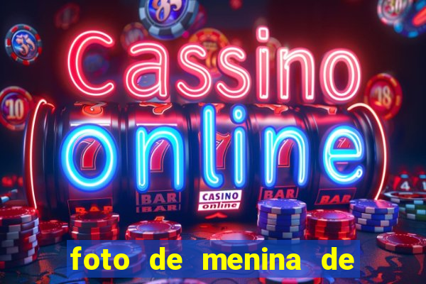 foto de menina de 14 anos no espelho