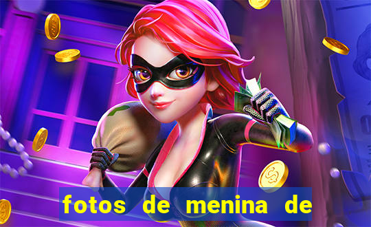 fotos de menina de cabelo cacheado no espelho