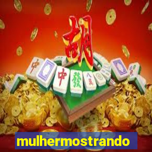 mulhermostrandoopeito