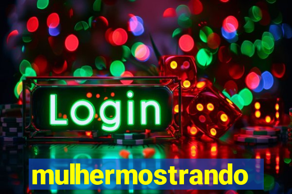 mulhermostrandoopeito